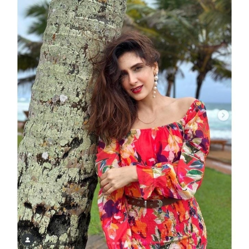 Guess Womens Red Floral Botanical Smocked Mini Dress Long‎ Sleeve Belted Large - Picture 5 of 5